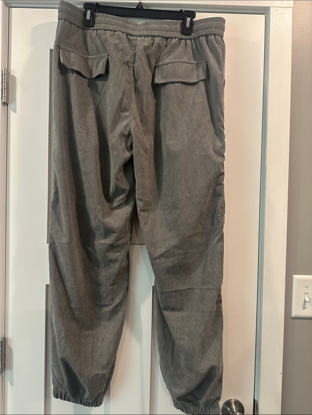 Men's Gray Corduroy Cargo Joggers with Drawstring Waist - Picture 3 of 3